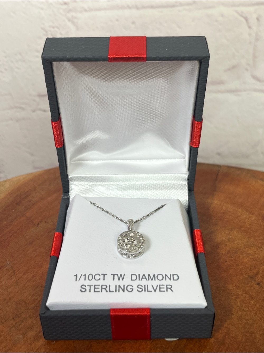 1/10 CT TW Diamond and Sterling Silver Pendant Necklace 18"